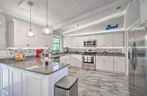 Tarpon Springs House | Sunny Getaway w/Heated Pool Oasis<2 Mi to Beach