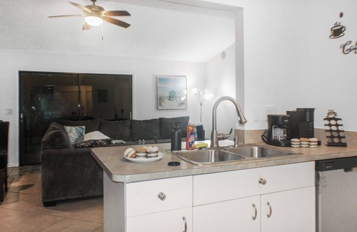 Spring Hill House | Sunny Heated Pool Home 5Min To Weeki Wachee For 10