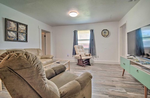 Homosassa House | Sunny Homosassa Escape with Shared Pool and Yard