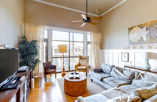 Port St. Joe House | Sunny & Inviting Beach Condo w/ Free WiFi, Full Kitchen, Balcony, & Shared Pool