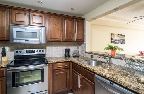 Sunny Isles Beach Apartment | Sunny Isles 1 Bedroom Free Parking Close to Beach
