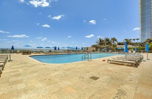 Sunny Isles Beach Apartment | Sunny Isles Beach Ocean View Studio with Balcony