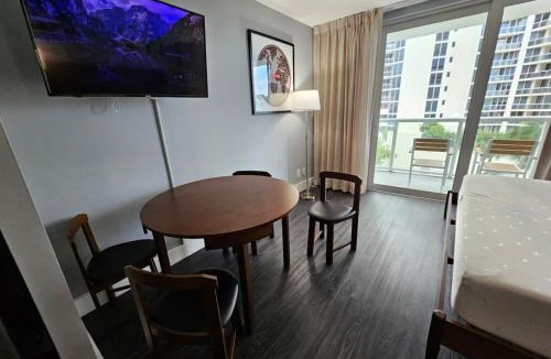 Sunny Isles Beach Apartment | Sunny Isles Oceanfront Apartment for Two
