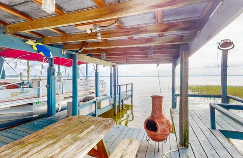Leesburg House | Sunny Skies