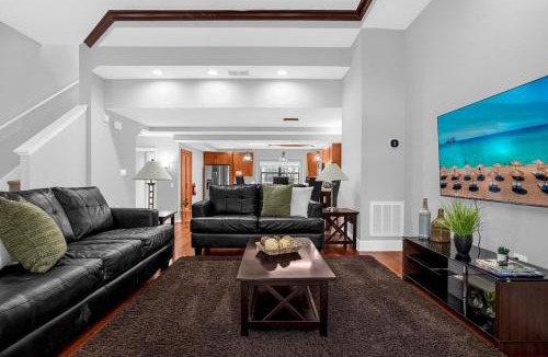 Florida Central Atlantic Coast House | Sunny Summer Awaits - Renovated Townhome by Disney!