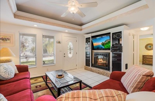 Bradenton Beach House | Sunnyside Up home
