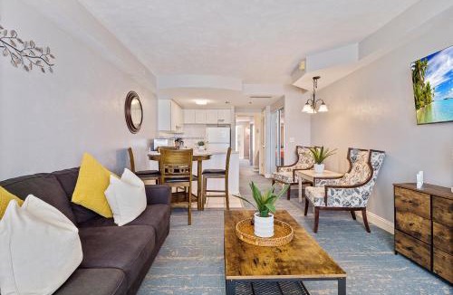 Ortona Park Apartment | Sunrise & Beach View - Daytona Beach Resort