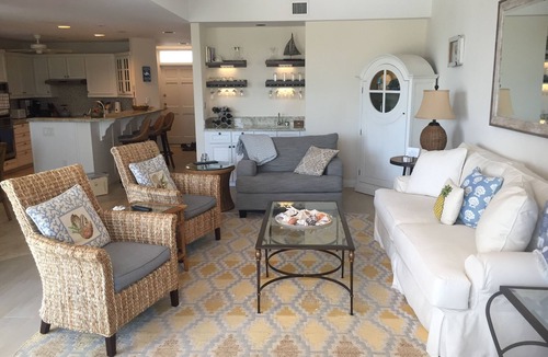 Islamorada Condo | Sunrise Haven - Maison 306 - Beach, Pool, Hot Tub, Kayaks, SUPs & Day Dock