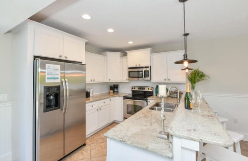 Anna Maria House | Sunrise Shore by AMI Locals