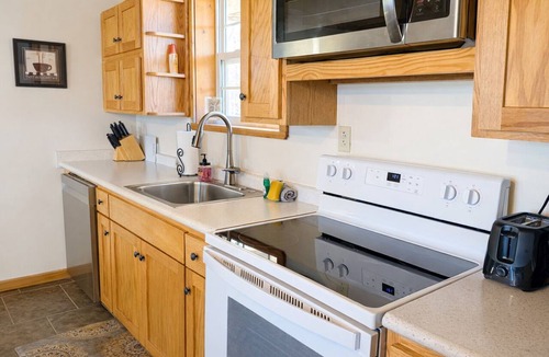 Coalmont House | Sunset Acres- Close to Coalmont OHV - Space for multiple OHV Trailers to Park!
