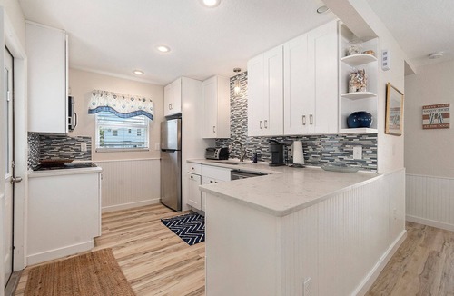 Sunset Beach House | Sunset Beach Cozy boutique cottage with all the must have beach amenities