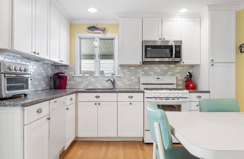 North Cape May House | Sunset beach house. 1 block to the beautiful Delaware Bay beach!