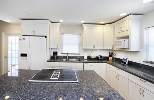 Captiva House | Sunset Captiva 38 - Short walk to beach, pool, dock in Village area of Island