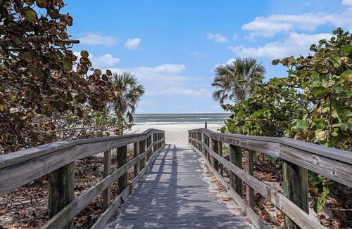 Indian Shores Cottage | Sunset Cottages Suite 1