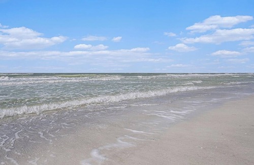 Indian Shores Cottage | Sunset Cottages Suite 1