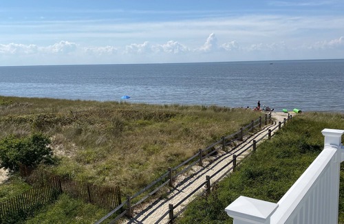 Villas Condo | Sunset Heaven - Bayfront Condo Second Floor !