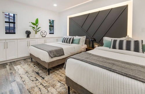 Ludlam House | Sunset in Miami w/heated pool & lake view