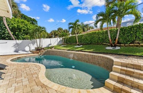 Jensen Beach House | Sunset Oasis