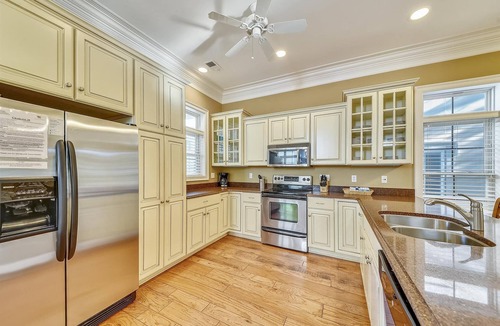 Palmetto Dunes House | Sunset Rentals | Crabline 39 | Dog Friendly
