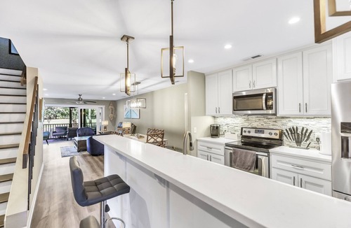 Shipyard Plantation Villa | Sunset Rentals | Tennismaster 802 | Dog Friendly