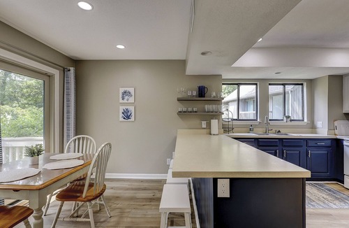 Lawton Woods House | Sunset Rentals | 8 Rice Lane | Dog Friendly
