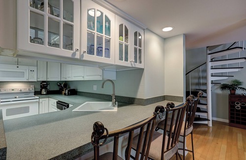 Palmetto Dunes Villa | Sunset Rentals | St. Andrews 1880 | Dog Friendly