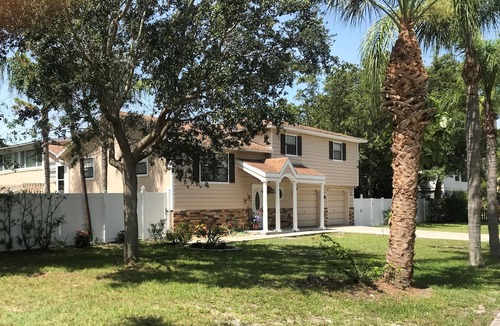 Tarpon Springs Apartment | SUNSET STUDIO - Beautifully appointed and .6 mi from beach - This is Paradise!