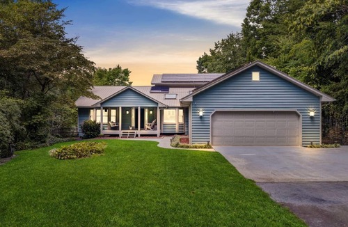 Lula House | Sunset Summit - Amazing Lake Lanier Views & Amenities