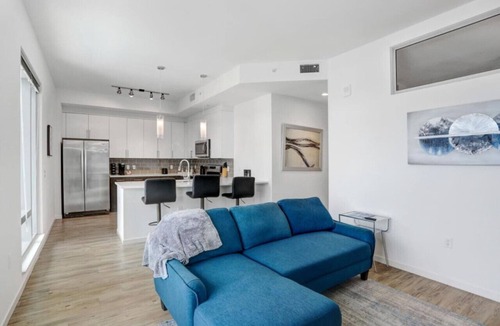Downtown Tampa Condo | Sunset Views from a Stylish 1BR High Rise in Tampa