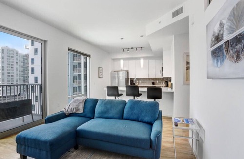 Downtown Tampa Condo | Sunset Views from a Stylish 1BR High Rise in Tampa