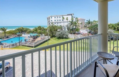 Treasure Island House | Sunset Views & Sandy Toes