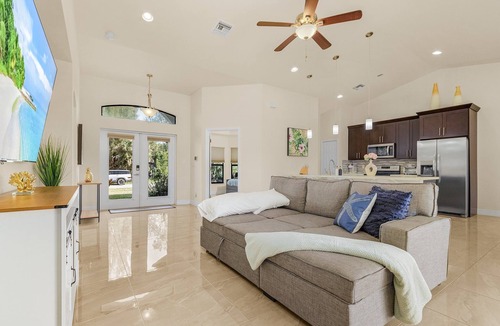 Trafalgar House | Sunset views! Waterfront+Heater Pool+HotTub+Plunge! Waterfront Oasis! Sleeps 10!