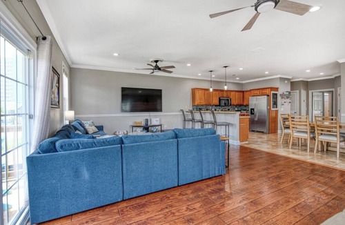 Garden City House | Sunsets Galore at Devine Sunset! 5 Bed, 4.5 Bath Home with Pool & Hot Tub