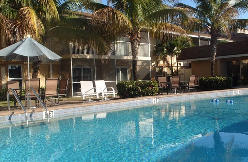 Fort Myers Condo | Sunshine Getaway Vacation Rentals!
