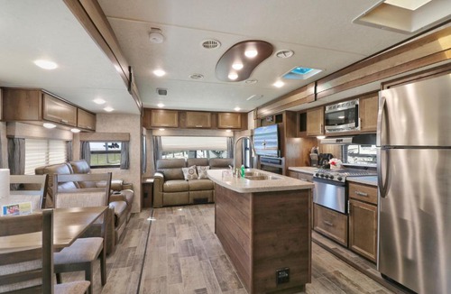 Big Pine Key House | Sunshine Key King Travel Trailer 4