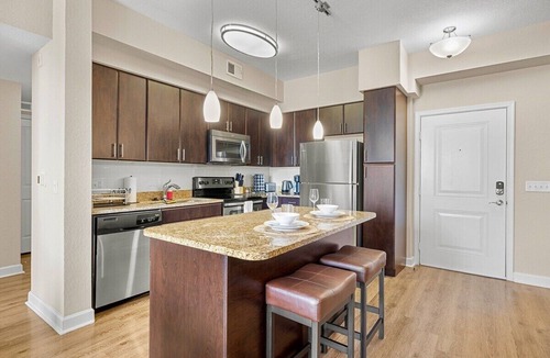 Carver City - Lincoln Gardens Apartment | Sunshine Oasis 2/2 King Salt Htd Pool