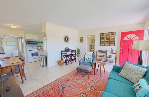 Daytona Beach House | Sunshine on La Paloma! Charming Beachside 2-bedroom house in Daytona Beach!
