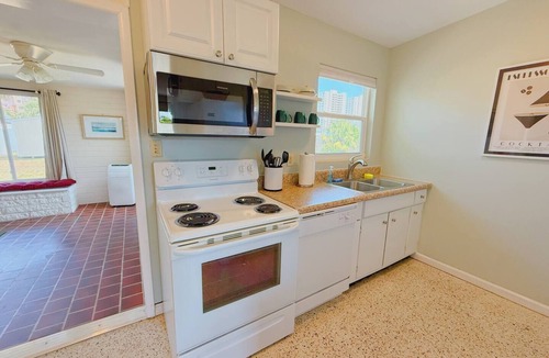 Daytona Beach House | Sunshine on La Paloma! Charming Beachside 2-bedroom house in Daytona Beach!