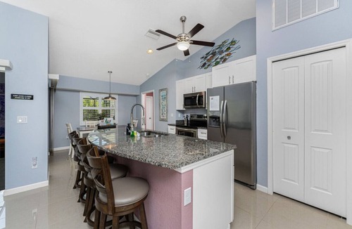 Englewood East House | Sunshine on Sunnybrook