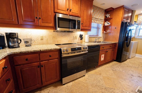 East End House | Sunshine & Savings 20% OFF! Pet Friendly, 3BR/3BA