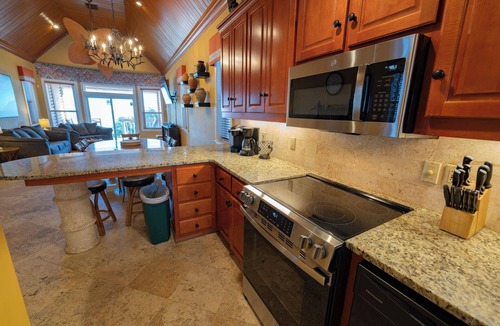 East End House | Sunshine & Savings 20% OFF! Pet Friendly, 3BR/3BA