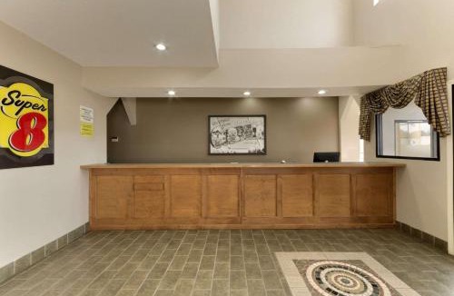 Chatsworth Hotel | Super 8 by Wyndham Chatsworth/Dalton