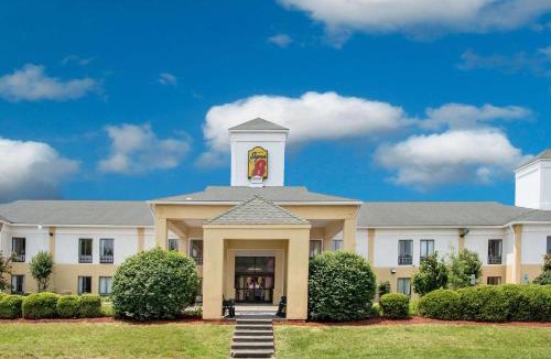 Clemmons Hotel | Super 8 by Wyndham Clemmons - Bermuda Run - Winston-Salem I-40