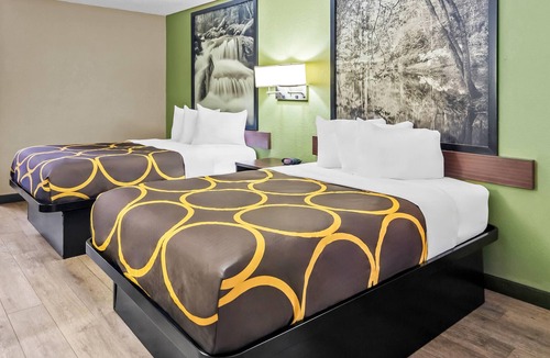 Forest Acres Hotel | Super 8 by Wyndham Columbia SC/Ft. Jackson