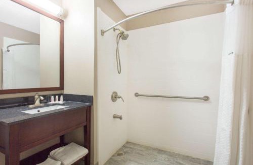 Columbus Hotel | Super 8 by Wyndham Columbus Airport