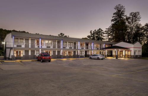 Gadsden Hotel | Super 8 by Wyndham Gadsden AL