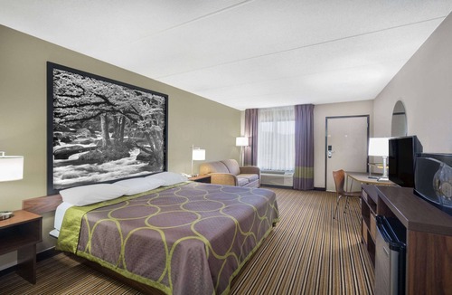 Powell Hotel | Super 8 by Wyndham Knoxville North/Powell