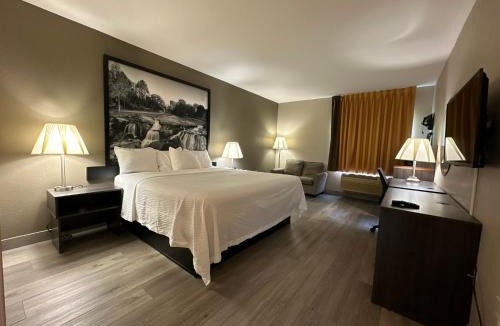 Powdersville Hotel | Super 8 by Wyndham Piedmont Greenville Area