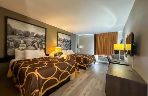 Powdersville Hotel | Super 8 by Wyndham Piedmont Greenville Area