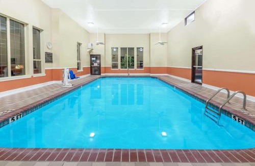 Pine Bluff Hotel | Super 8 by Wyndham Pine Bluff